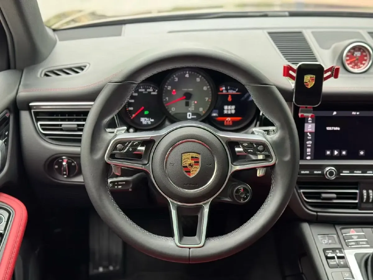 2021 Porsche Macan 3.0T 354HP V6 7DCT,autocango,china used car exporter,china ev exporter,chinese used car exporter,chinese used ev exporter