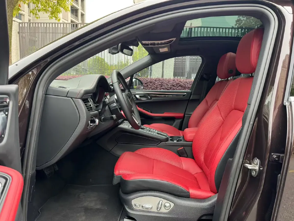 2021 Porsche Macan 3.0T 354HP V6 7DCT,autocango,china used car exporter,china ev exporter,chinese used car exporter,chinese used ev exporter