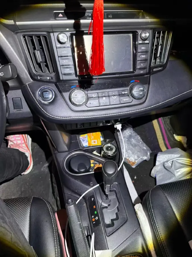 2016 Mitsubishi Outlander 2.0L 150HP L4 CVT,autocango,china used car exporter,china ev exporter,chinese used car exporter,chinese used ev exporter