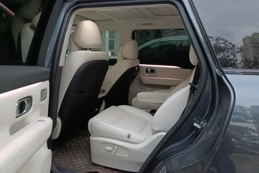 2024 Leapmotor C16 1.5L 95HP L4 REEV 28.4KWH,autocango,china used car exporter,china ev exporter,chinese used car exporter,chinese used ev exporter