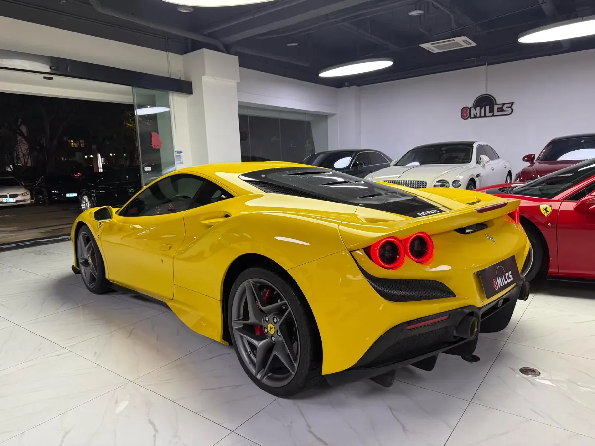 2019 Aston Martin DB11 5.2T 639HP V12 8AT,autocango,china used car exporter,china ev exporter,chinese used car exporter,chinese used ev exporter