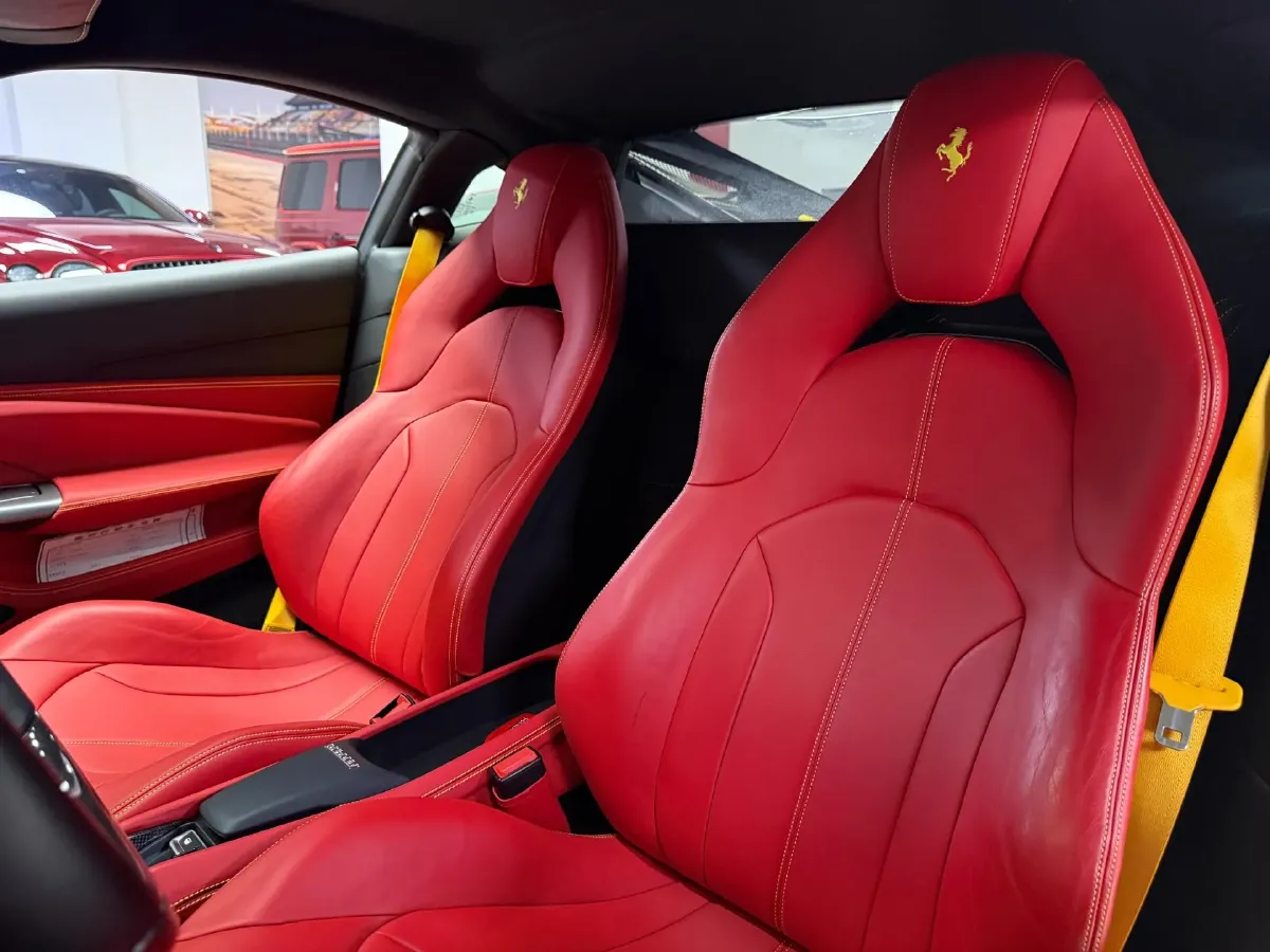 2019 Aston Martin DB11 5.2T 639HP V12 8AT,autocango,china used car exporter,china ev exporter,chinese used car exporter,chinese used ev exporter