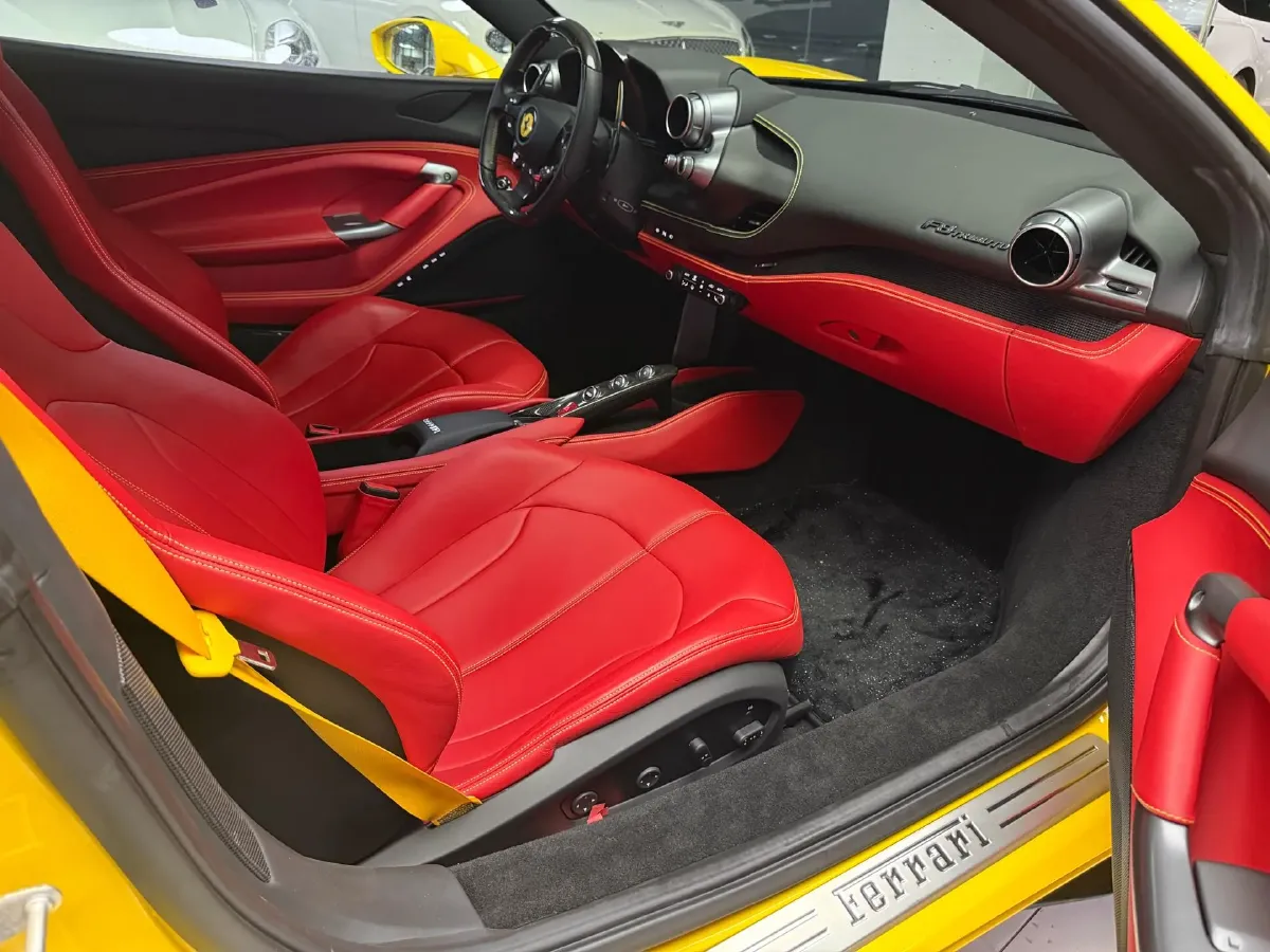 2019 Aston Martin DB11 5.2T 639HP V12 8AT,autocango,china used car exporter,china ev exporter,chinese used car exporter,chinese used ev exporter