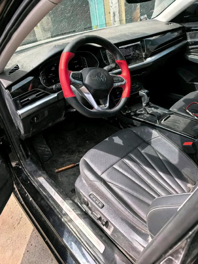 2025 Volkswagen Passat 2.0T 220HP L4 7DCT,autocango,china used car exporter,china ev exporter,chinese used car exporter,chinese used ev exporter