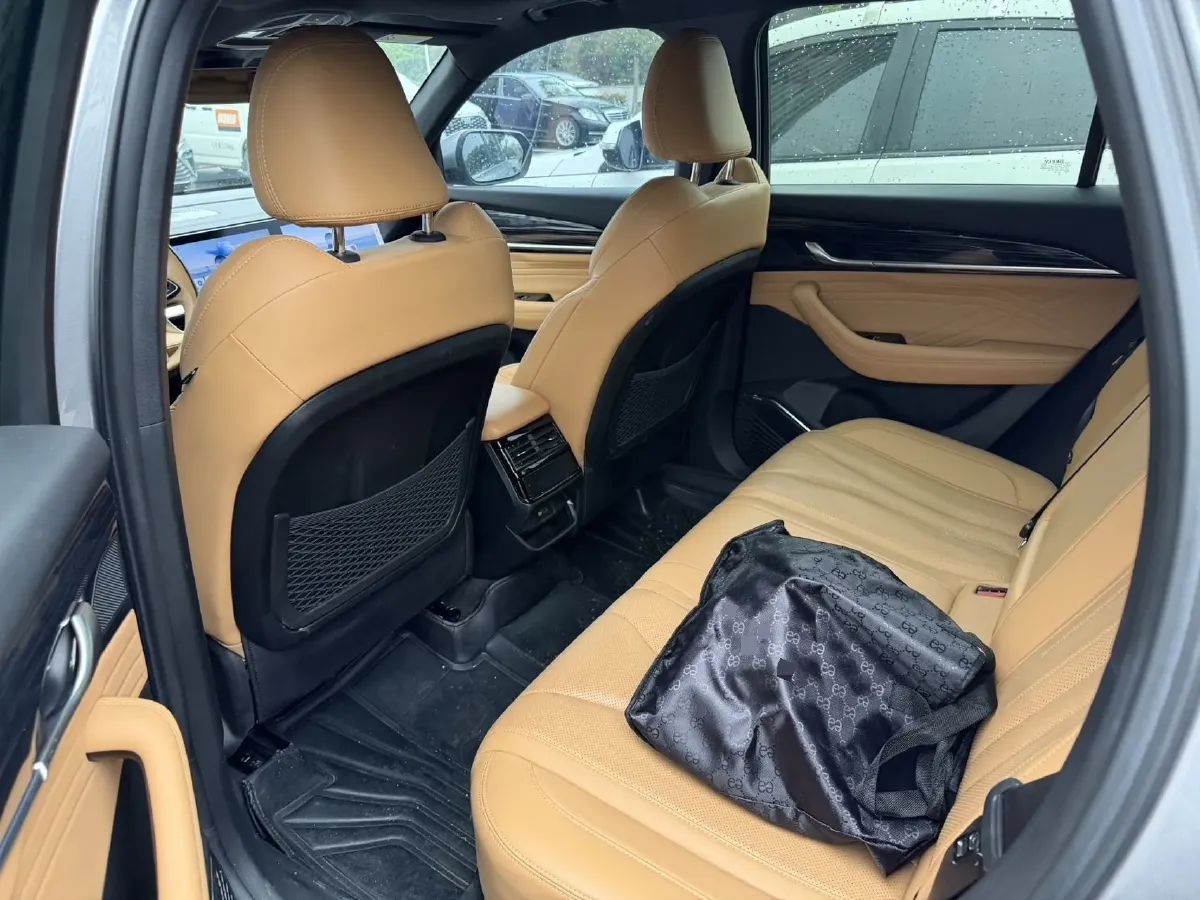 2024 Geely Monjaro 1.5T 163HP L4 3DHT Hybrid,autocango,china used car exporter,china ev exporter,chinese used car exporter,chinese used ev exporter