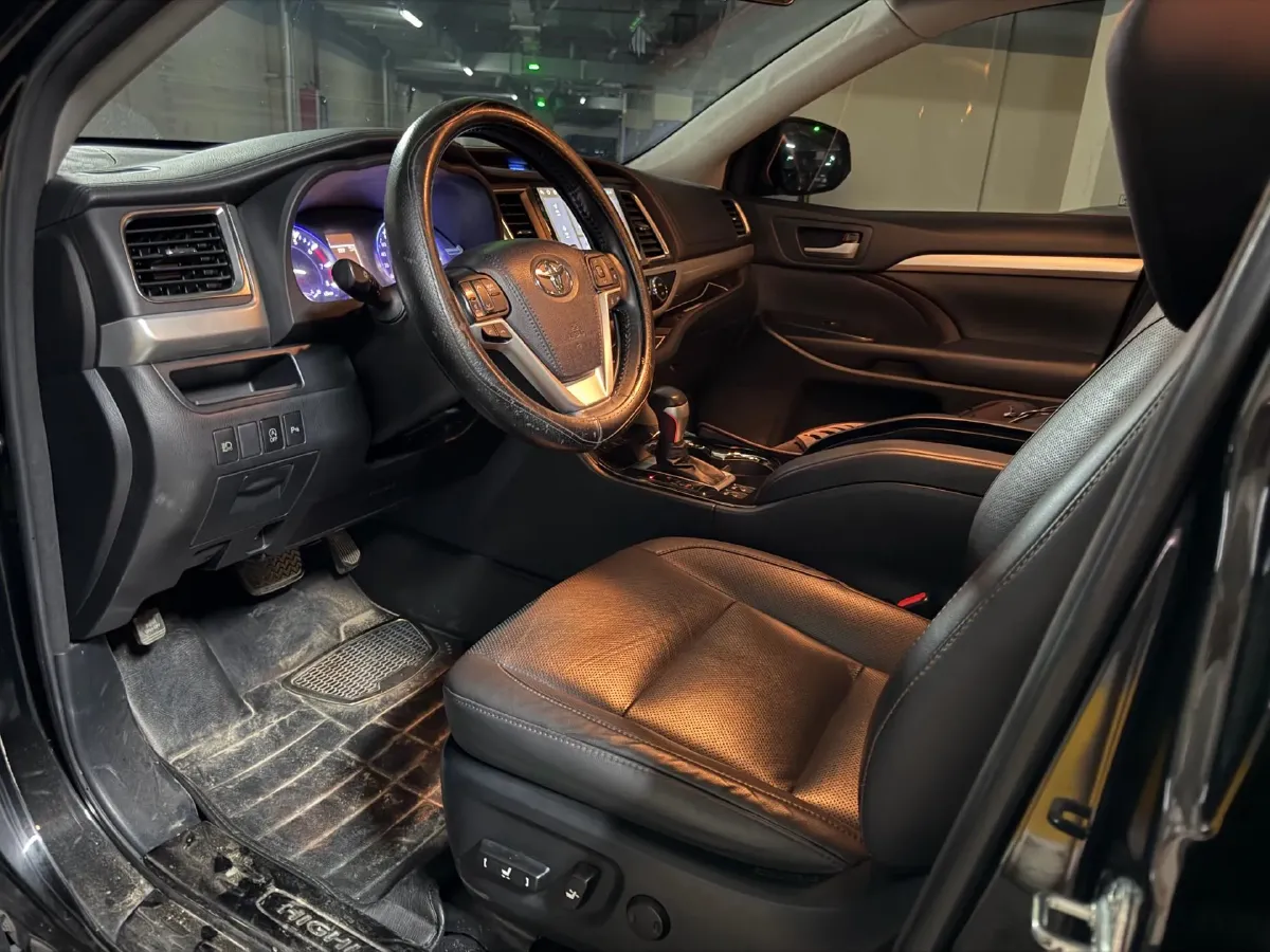 2018 Toyota Highlander 2.0T 220HP L4 6AT,autocango,china used car exporter,china ev exporter,chinese used car exporter,chinese used ev exporter