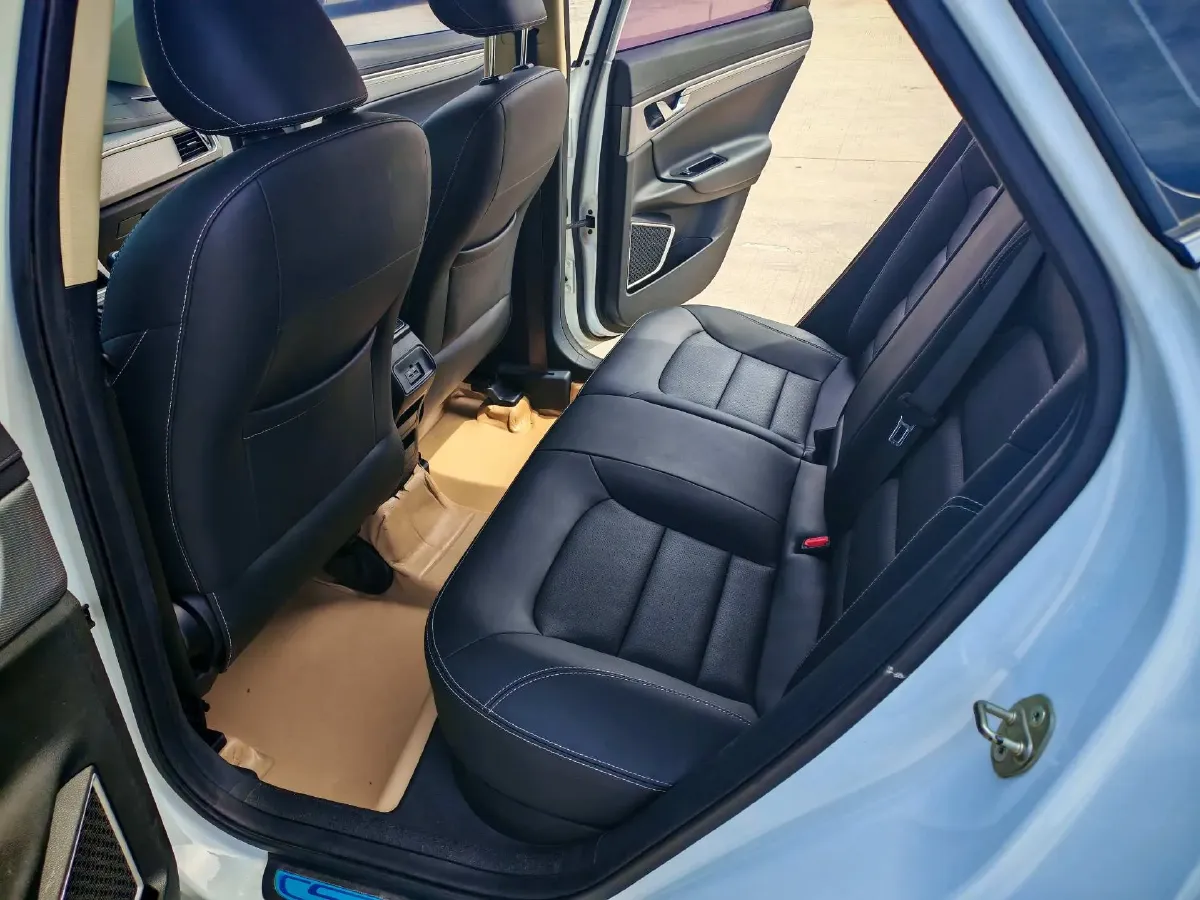 2019 Geely Emgrand GS 1.4T 141HP L4 6MT,autocango,china used car exporter,china ev exporter,chinese used car exporter,chinese used ev exporter