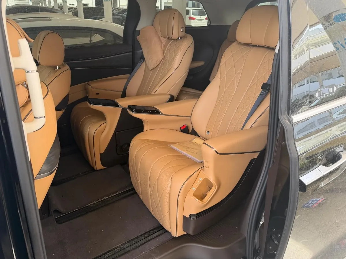 2024 Denza D9 1.5T 139HP L4 E-CVT PHEV 20.39KWH,autocango,china used car exporter,china ev exporter,chinese used car exporter,chinese used ev exporter