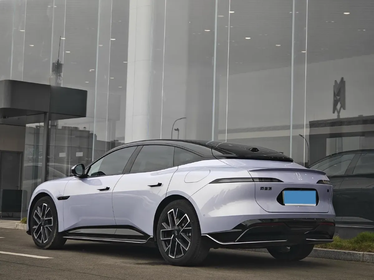 2025 Avatr 06 REEV 156HP REEV,autocango,china used car exporter,china ev exporter,chinese used car exporter,chinese used ev exporter