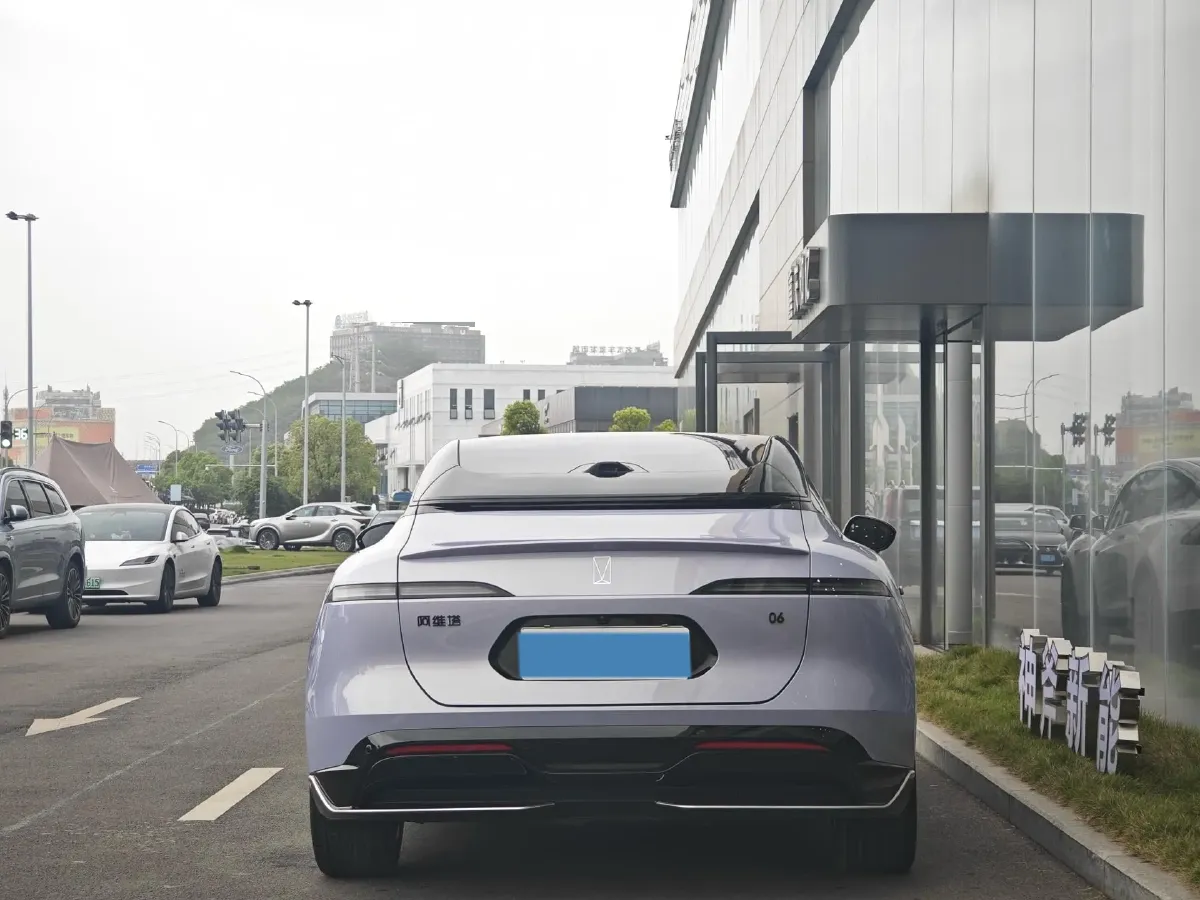 2025 Avatr 06 REEV 156HP REEV,autocango,china used car exporter,china ev exporter,chinese used car exporter,chinese used ev exporter