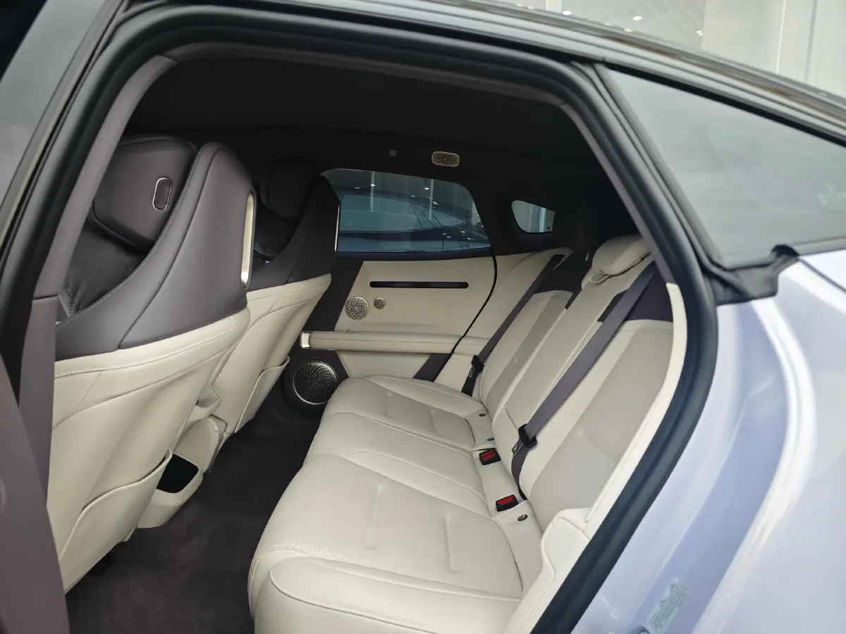 2025 Avatr 06 REEV 156HP REEV,autocango,china used car exporter,china ev exporter,chinese used car exporter,chinese used ev exporter