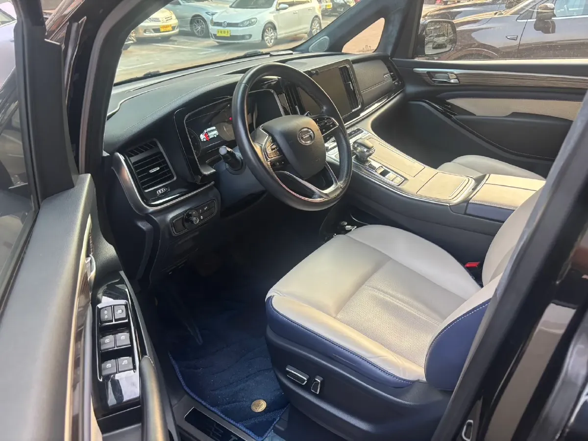 2021 GAC Trumpchi M8 2.0T 252HP L4 8AT,autocango,china used car exporter,china ev exporter,chinese used car exporter,chinese used ev exporter