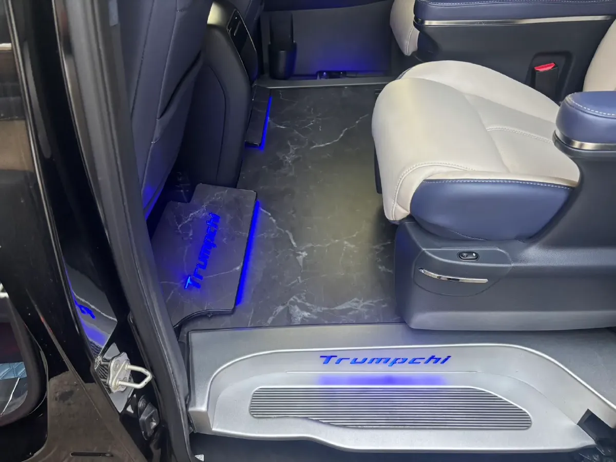 2021 GAC Trumpchi M8 2.0T 252HP L4 8AT,autocango,china used car exporter,china ev exporter,chinese used car exporter,chinese used ev exporter