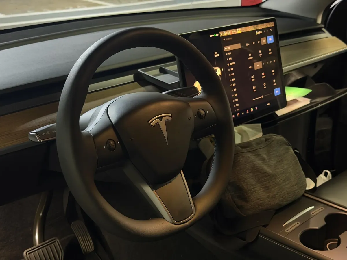 2022 Tesla Model Y BEV 60KWH,autocango,china used car exporter,china ev exporter,chinese used car exporter,chinese used ev exporter
