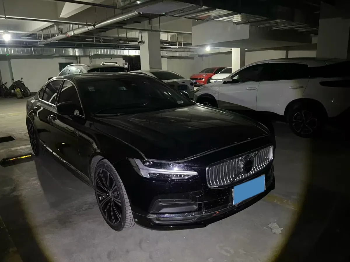 2023 Volvo S90 2.0T 250HP L4 8AT,autocango,china used car exporter,china ev exporter,chinese used car exporter,chinese used ev exporter