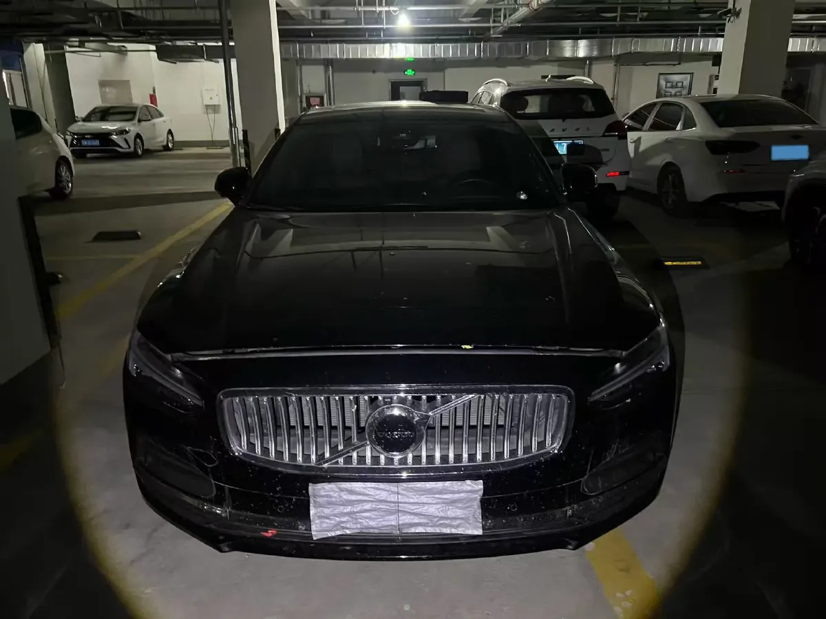 2023 Volvo S90 2.0T 250HP L4 8AT,autocango,china used car exporter,china ev exporter,chinese used car exporter,chinese used ev exporter