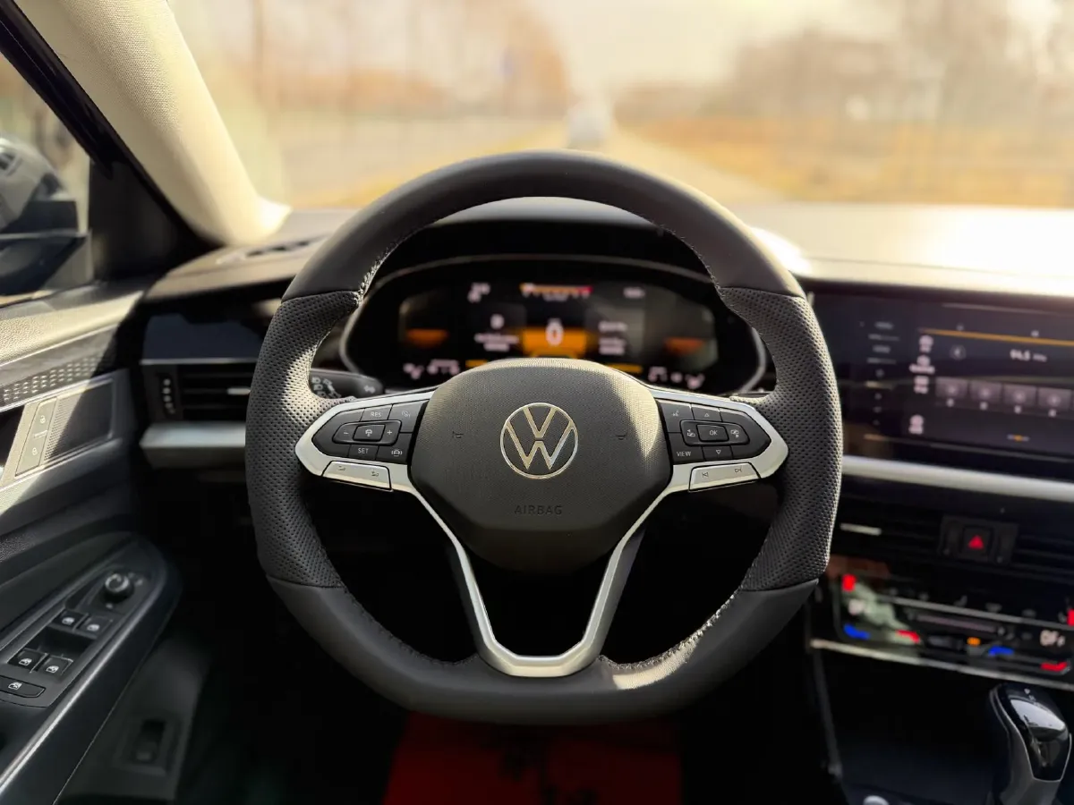 2023 Volkswagen Passat 1.4T 150HP L4 7DCT,autocango,china used car exporter,china ev exporter,chinese used car exporter,chinese used ev exporter