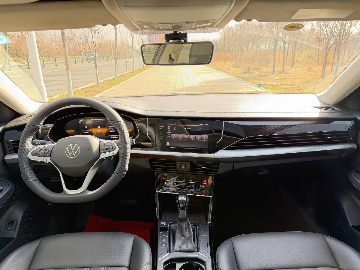 2023 Volkswagen Passat 1.4T 150HP L4 7DCT,autocango,china used car exporter,china ev exporter,chinese used car exporter,chinese used ev exporter