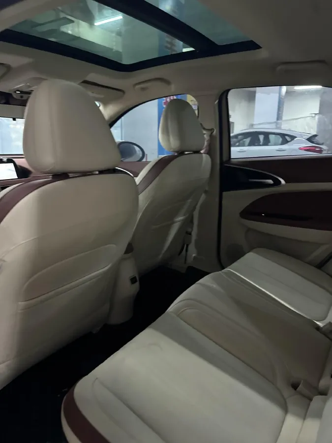 2022 ChangAn Oshan X7 Plus 1.5T 188HP L4 7DCT,autocango,china used car exporter,china ev exporter,chinese used car exporter,chinese used ev exporter