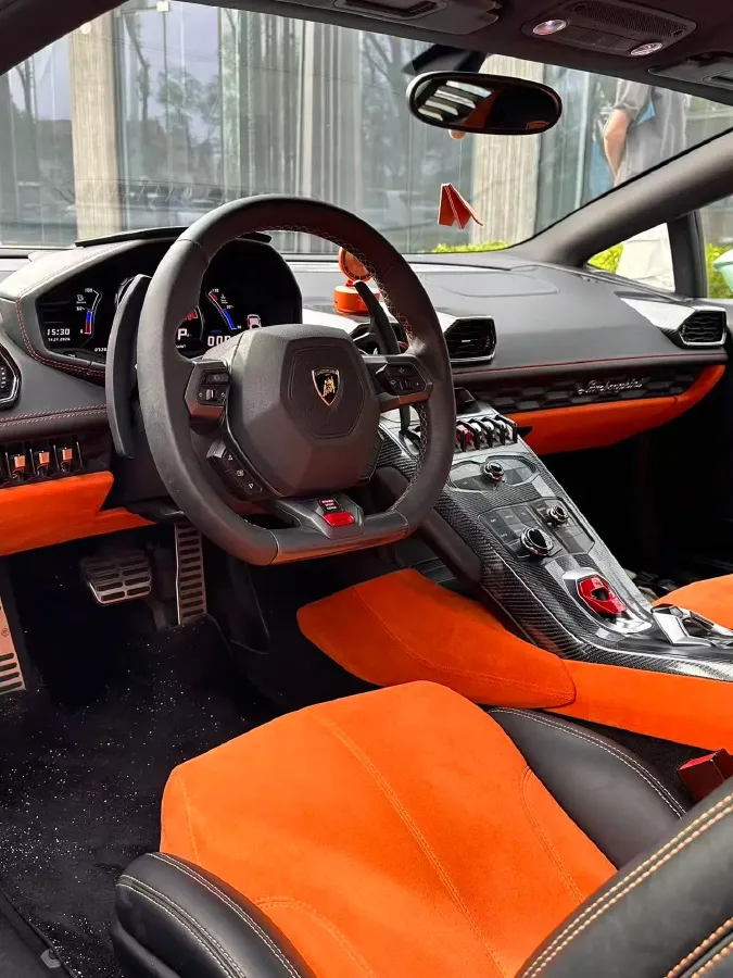 2016 Lamborghini Huracán 5.2L 600HP V10 7DCT,autocango,china used car exporter,china ev exporter,chinese used car exporter,chinese used ev exporter