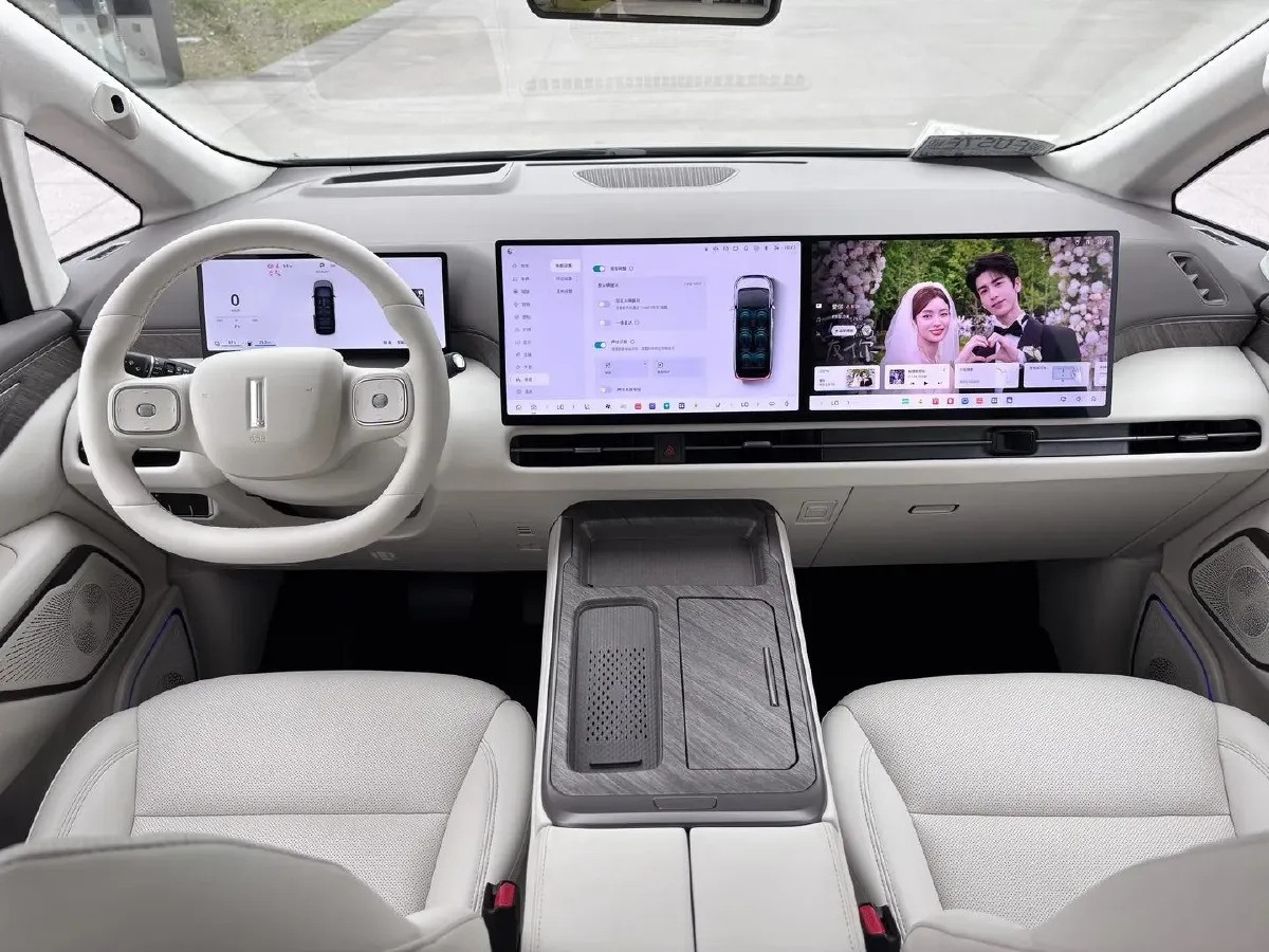 2025 WEY HighMountain 1.5T 170HP L4 4DHT PHEV,autocango,china used car exporter,china ev exporter,chinese used car exporter,chinese used ev exporter