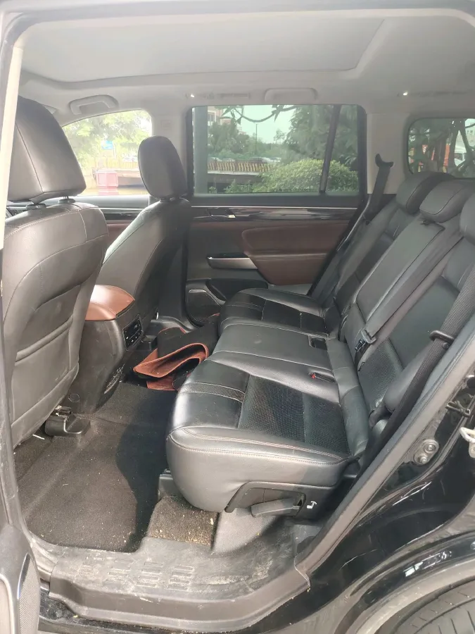 2017 GAC Trumpchi GS8 2.0T 201HP L4 6AT,autocango,china used car exporter,china ev exporter,chinese used car exporter,chinese used ev exporter