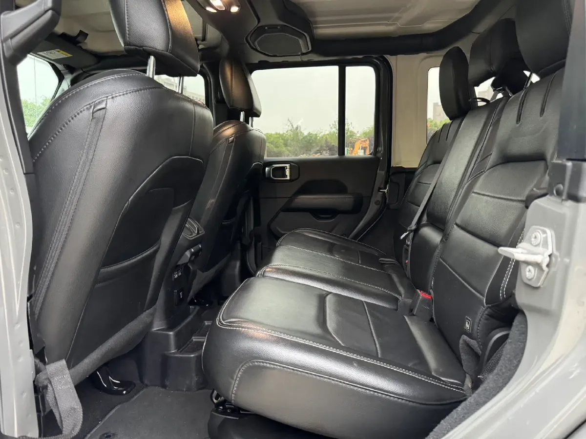 2021 Jeep Wrangler 2.0T 266HP L4 8AT PHEV 17KWH,autocango,china used car exporter,china ev exporter,chinese used car exporter,chinese used ev exporter