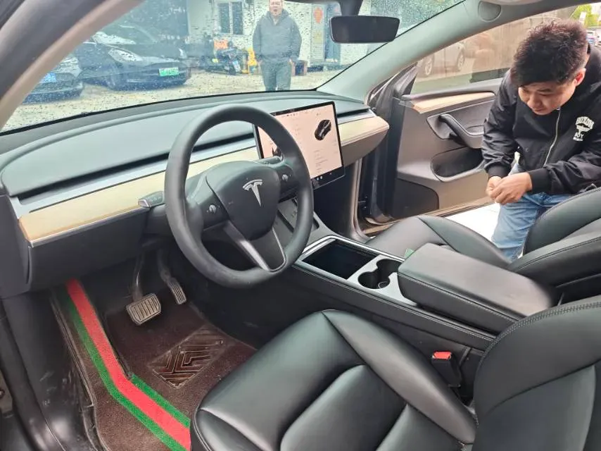 2022 Tesla Model Y BEV 60KWH,autocango,china used car exporter,china ev exporter,chinese used car exporter,chinese used ev exporter