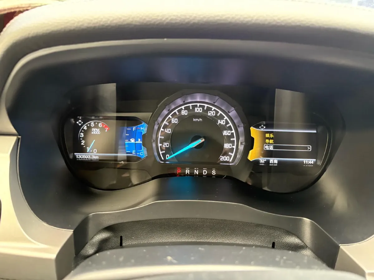 2017 Ford Everest 2.0T 245HP L4 6AT,autocango,china used car exporter,china ev exporter,chinese used car exporter,chinese used ev exporter