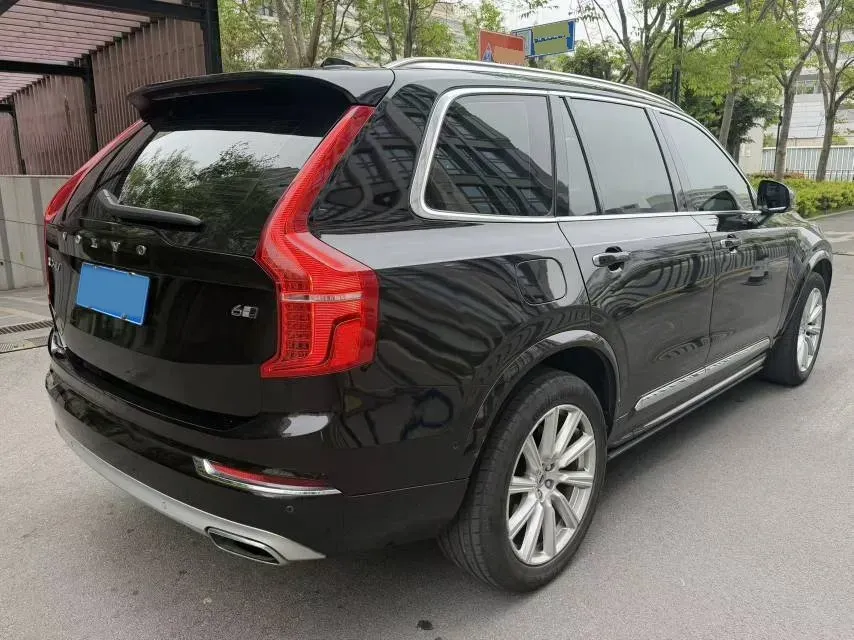 2019 Volvo XC90 2.0T 320HP L4 8AT,autocango,china used car exporter,china ev exporter,chinese used car exporter,chinese used ev exporter