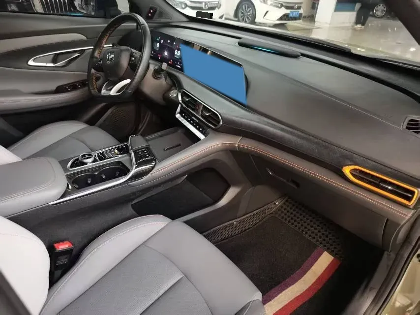 2022 ChangAn UNI-T 1.5T 188HP L4 7DCT,autocango,china used car exporter,china ev exporter,chinese used car exporter,chinese used ev exporter