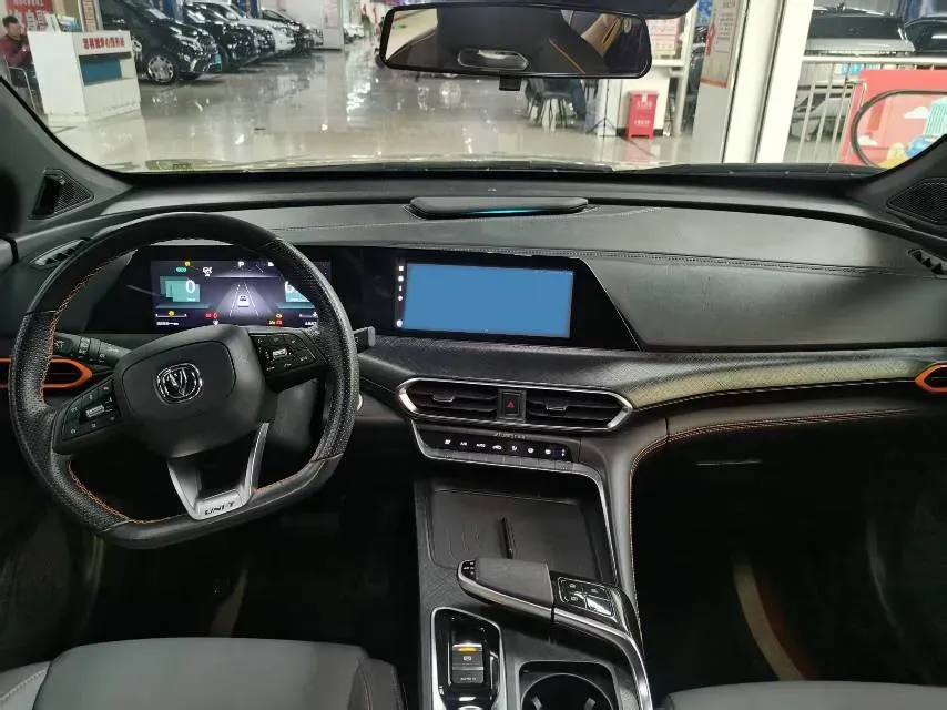 2022 ChangAn UNI-T 1.5T 188HP L4 7DCT,autocango,china used car exporter,china ev exporter,chinese used car exporter,chinese used ev exporter