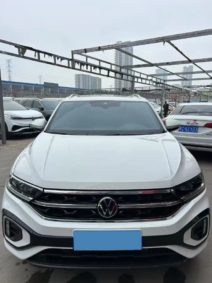 2025 Volkswagen T-Roc 1.5T 160HP L4 7DCT,autocango,china used car exporter,china ev exporter,chinese used car exporter,chinese used ev exporter