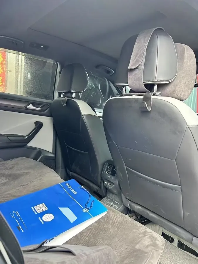 2025 Volkswagen T-Roc 1.5T 160HP L4 7DCT,autocango,china used car exporter,china ev exporter,chinese used car exporter,chinese used ev exporter