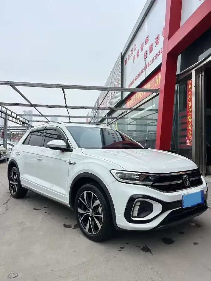 2025 Volkswagen T-Roc 1.5T 160HP L4 7DCT,autocango,china used car exporter,china ev exporter,chinese used car exporter,chinese used ev exporter