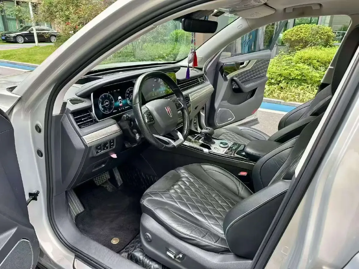 2019 HongQi HS5 2.0T 224HP L4 6AT,autocango,china used car exporter,china ev exporter,chinese used car exporter,chinese used ev exporter