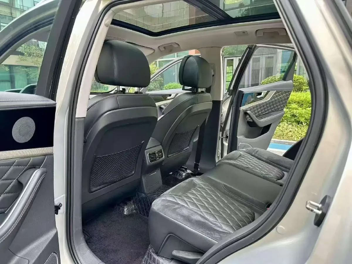 2019 HongQi HS5 2.0T 224HP L4 6AT,autocango,china used car exporter,china ev exporter,chinese used car exporter,chinese used ev exporter