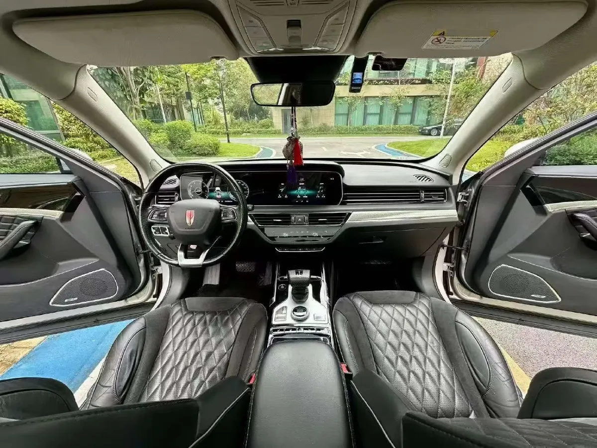 2019 HongQi HS5 2.0T 224HP L4 6AT,autocango,china used car exporter,china ev exporter,chinese used car exporter,chinese used ev exporter