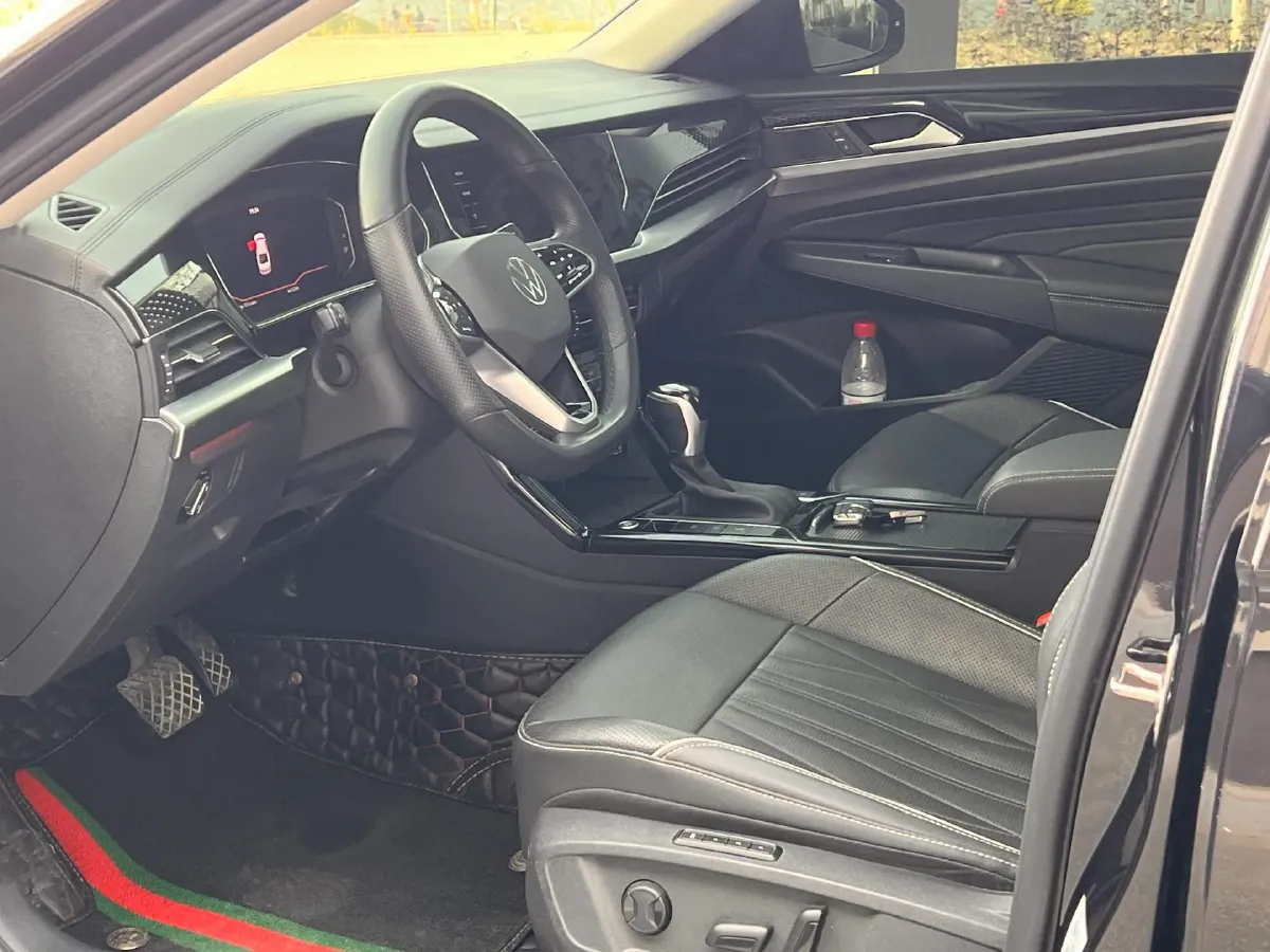 2023 Volkswagen Passat 2.0T 186HP L4 7DCT,autocango,china used car exporter,china ev exporter,chinese used car exporter,chinese used ev exporter