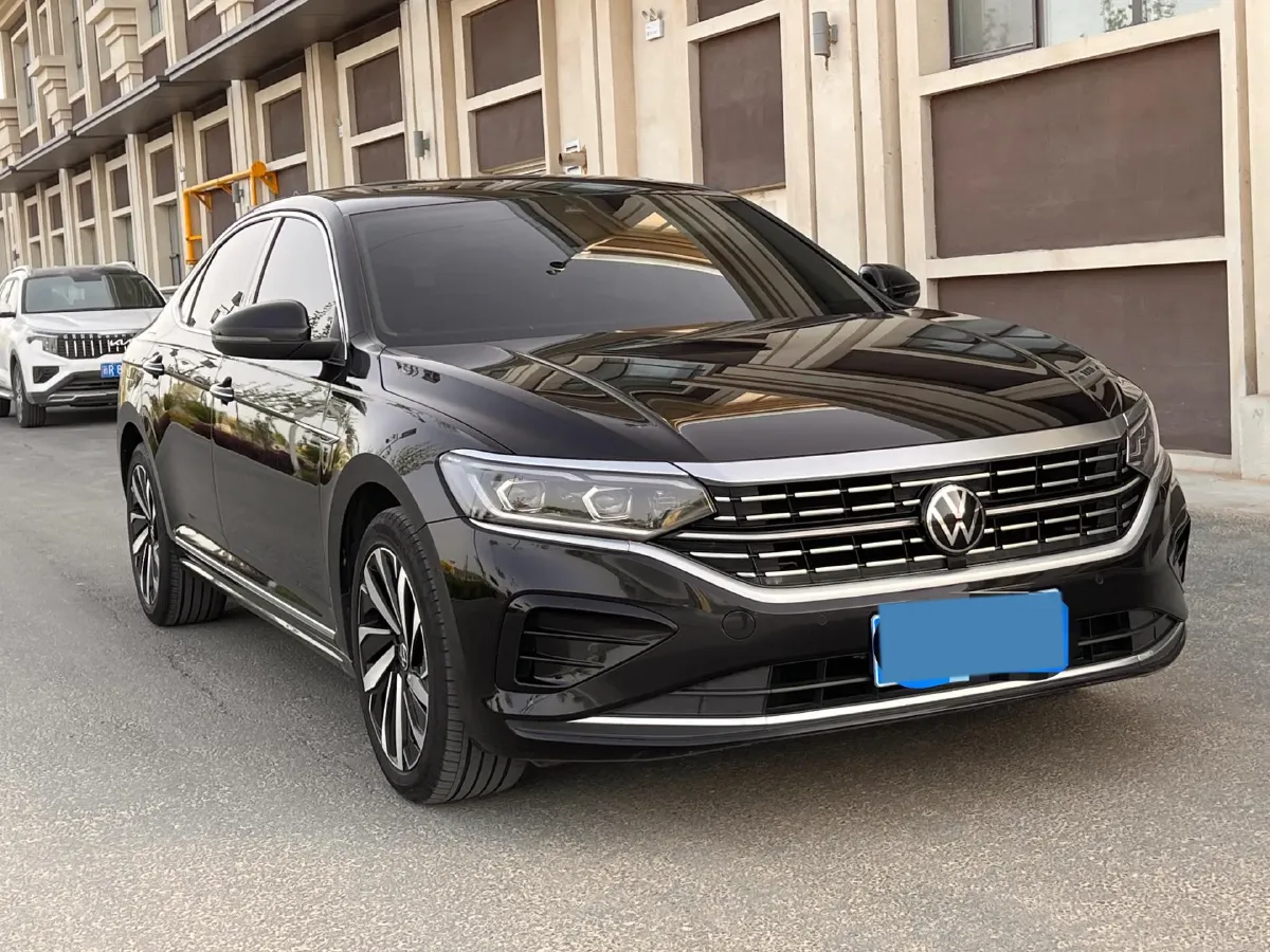 2023 Volkswagen Passat 2.0T 186HP L4 7DCT,autocango,china used car exporter,china ev exporter,chinese used car exporter,chinese used ev exporter