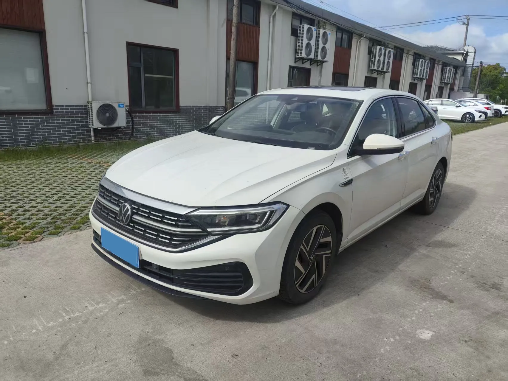 2023 Volkswagen Sagitar 1.5T 160HP L4 7DCT