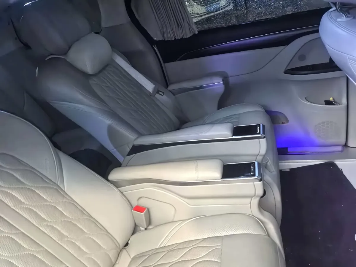 2022 Buick GL8 2.0T 237HP L4 9AT,autocango,china used car exporter,china ev exporter,chinese used car exporter,chinese used ev exporter