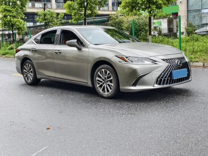 2024 Lexus ES 2.0L 173HP L4 CVT,autocango,china used car exporter,china ev exporter,chinese used car exporter,chinese used ev exporter