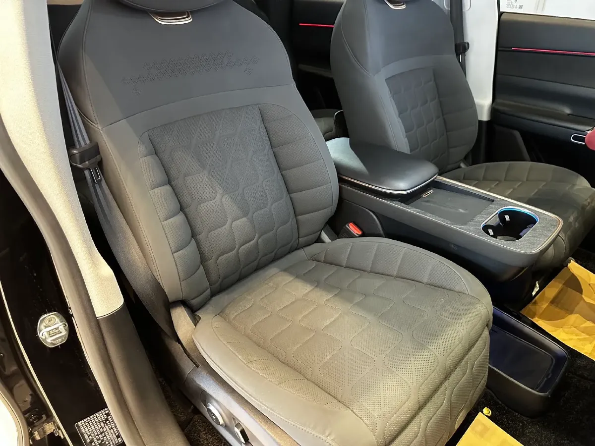 2024 Exceed Sterra ET REEV 156HP REEV 32KWH,autocango,china used car exporter,china ev exporter,chinese used car exporter,chinese used ev exporter