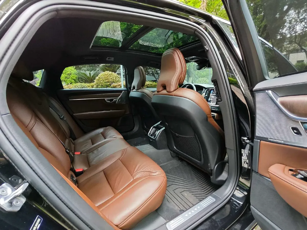 2021 Volvo S90 2.0T 250HP L4 8AT,autocango,china used car exporter,china ev exporter,chinese used car exporter,chinese used ev exporter