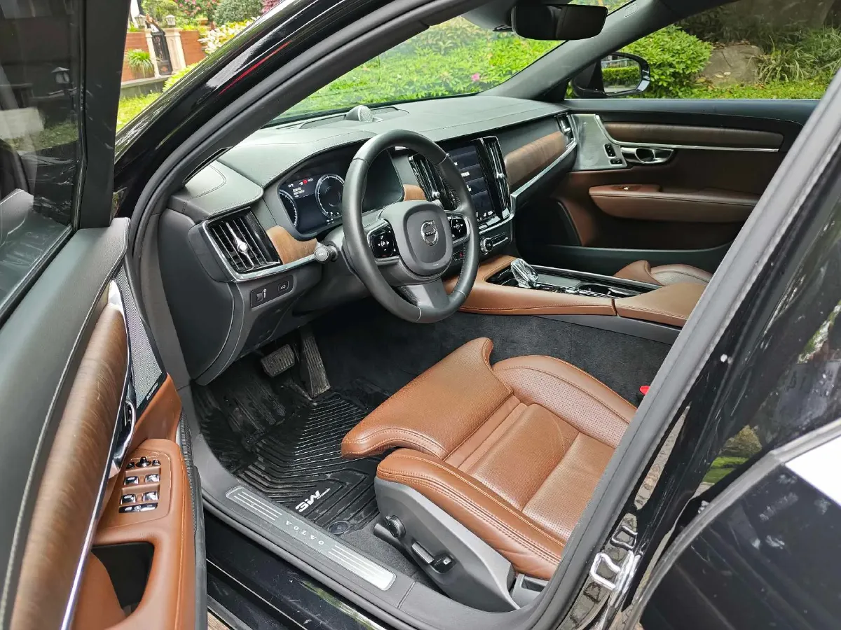 2021 Volvo S90 2.0T 250HP L4 8AT,autocango,china used car exporter,china ev exporter,chinese used car exporter,chinese used ev exporter