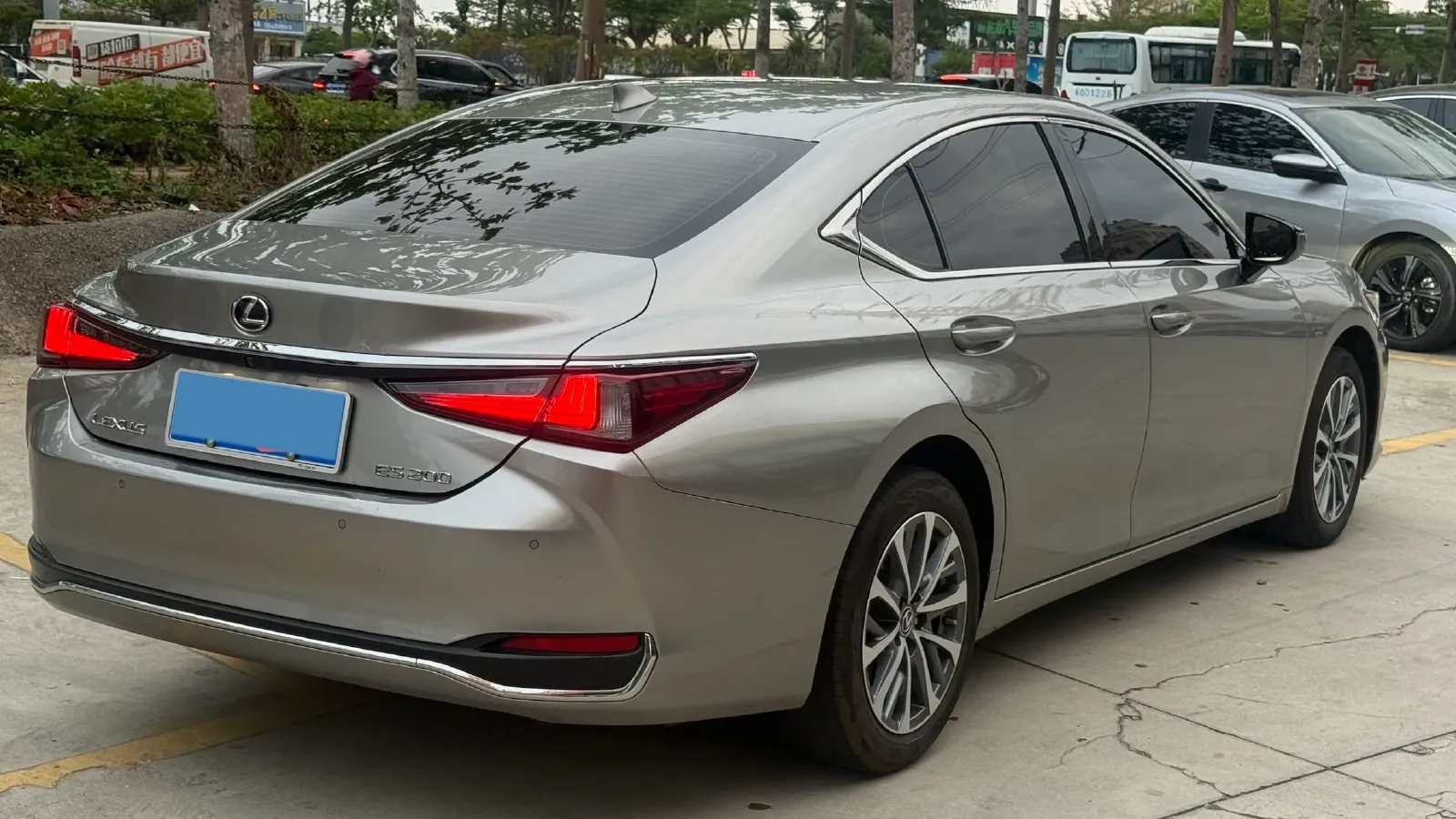 2022 Lexus ES 2.0L 173HP L4 CVT,autocango,china used car exporter,china ev exporter,chinese used car exporter,chinese used ev exporter