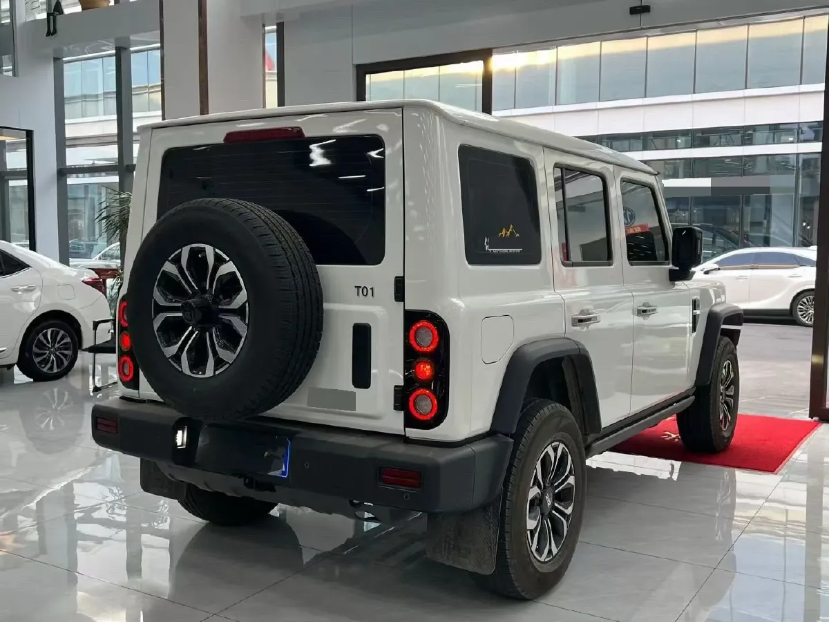 2025 212 212 T01 2.0T 170HP L4 8AT,autocango,china used car exporter,china ev exporter,chinese used car exporter,chinese used ev exporter