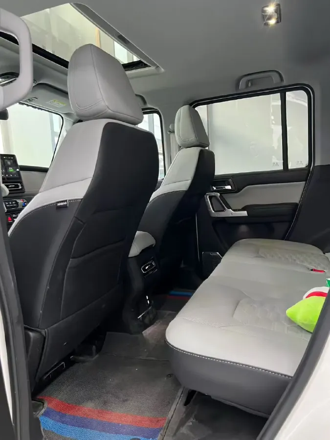 2025 212 212 T01 2.0T 170HP L4 8AT,autocango,china used car exporter,china ev exporter,chinese used car exporter,chinese used ev exporter