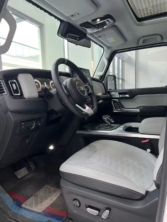 2025 212 212 T01 2.0T 170HP L4 8AT,autocango,china used car exporter,china ev exporter,chinese used car exporter,chinese used ev exporter